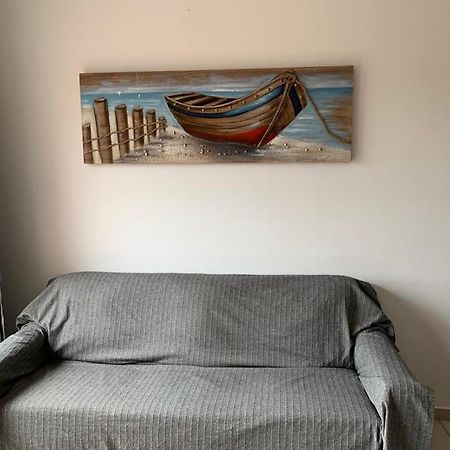 Comfortable 2 Bedroom Apartment In Popular Limnaria Gardens Πάφος Εξωτερικό φωτογραφία