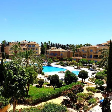 Comfortable 2 Bedroom Apartment In Popular Limnaria Gardens Πάφος Εξωτερικό φωτογραφία