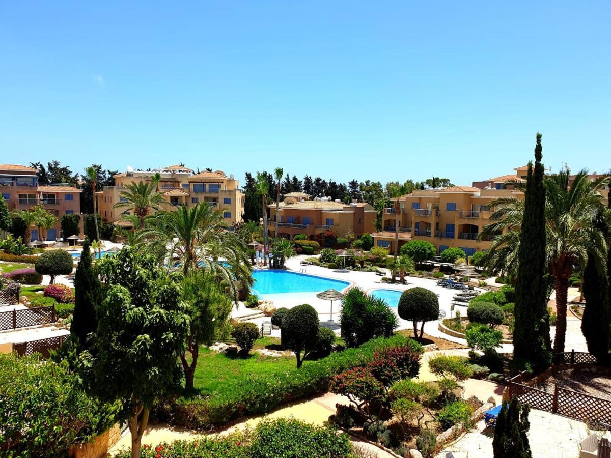 Comfortable 2 Bedroom Apartment In Popular Limnaria Gardens Πάφος Εξωτερικό φωτογραφία