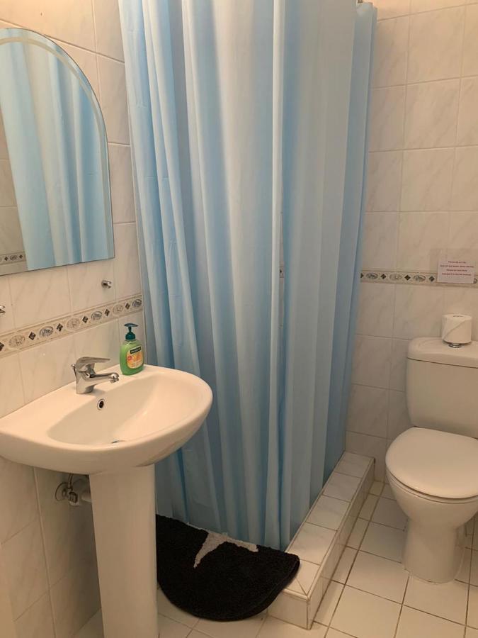Comfortable 2 Bedroom Apartment In Popular Limnaria Gardens Πάφος Εξωτερικό φωτογραφία